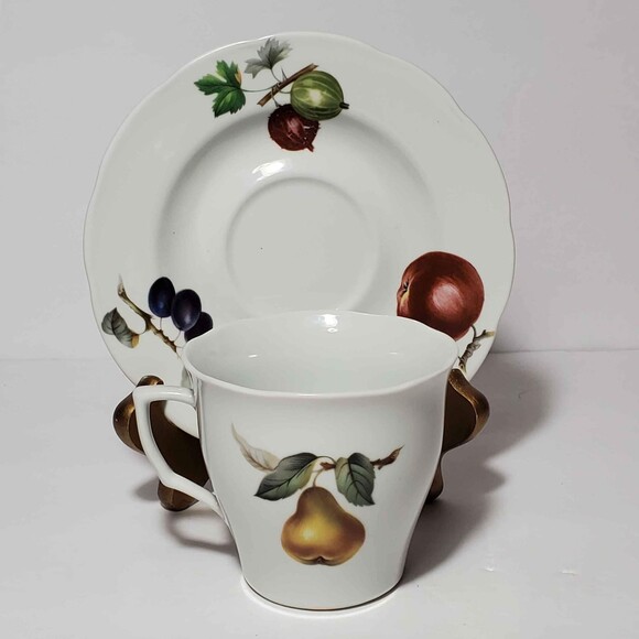 Cordon Bleu Teacup and Saucer Fruit Hand Decorated USA - Picture 4 of 9